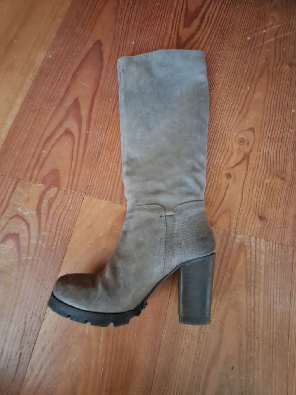 Damenschuhe: Lederstiefel (innen & aussen) . 37 . Taupe . – Gebraucht aus Leuggelbach von schmetterlings-fee 1
