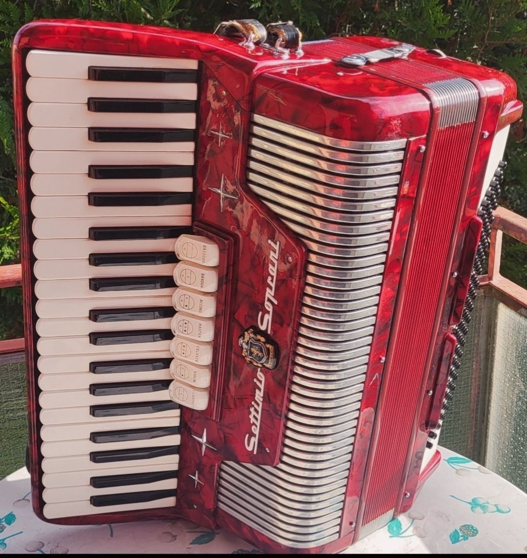 Strumenti musicali: Accordéon Settimio Soprani  4 voix – Usato da Penthalaz venduto da EvandroLuz 2