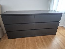 Schwarzes Regal, guter Zustand