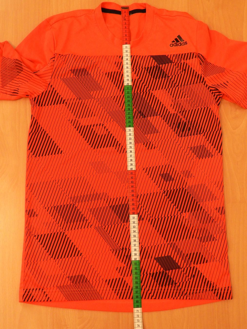 Adidas Canottiere & Pantaloni: Adidas ensemble noir, gris et orange – Usato da Dombresson venduto da sev_bsb8 4