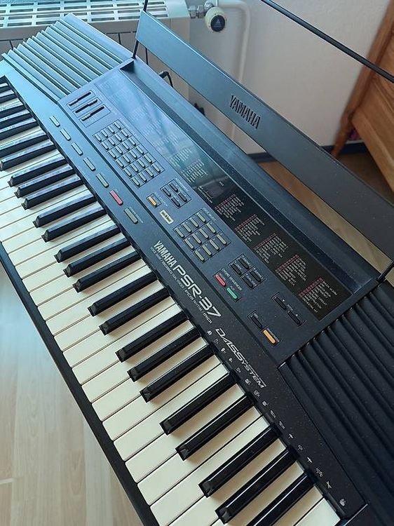 Yamaha Strumenti musicali: Keyboard Yamaha PSR 37 – Usato da zürich venduto da ran01 2