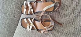 Absolut neuwertige Aera Sandalen, Grösse 38, Gold Sommer