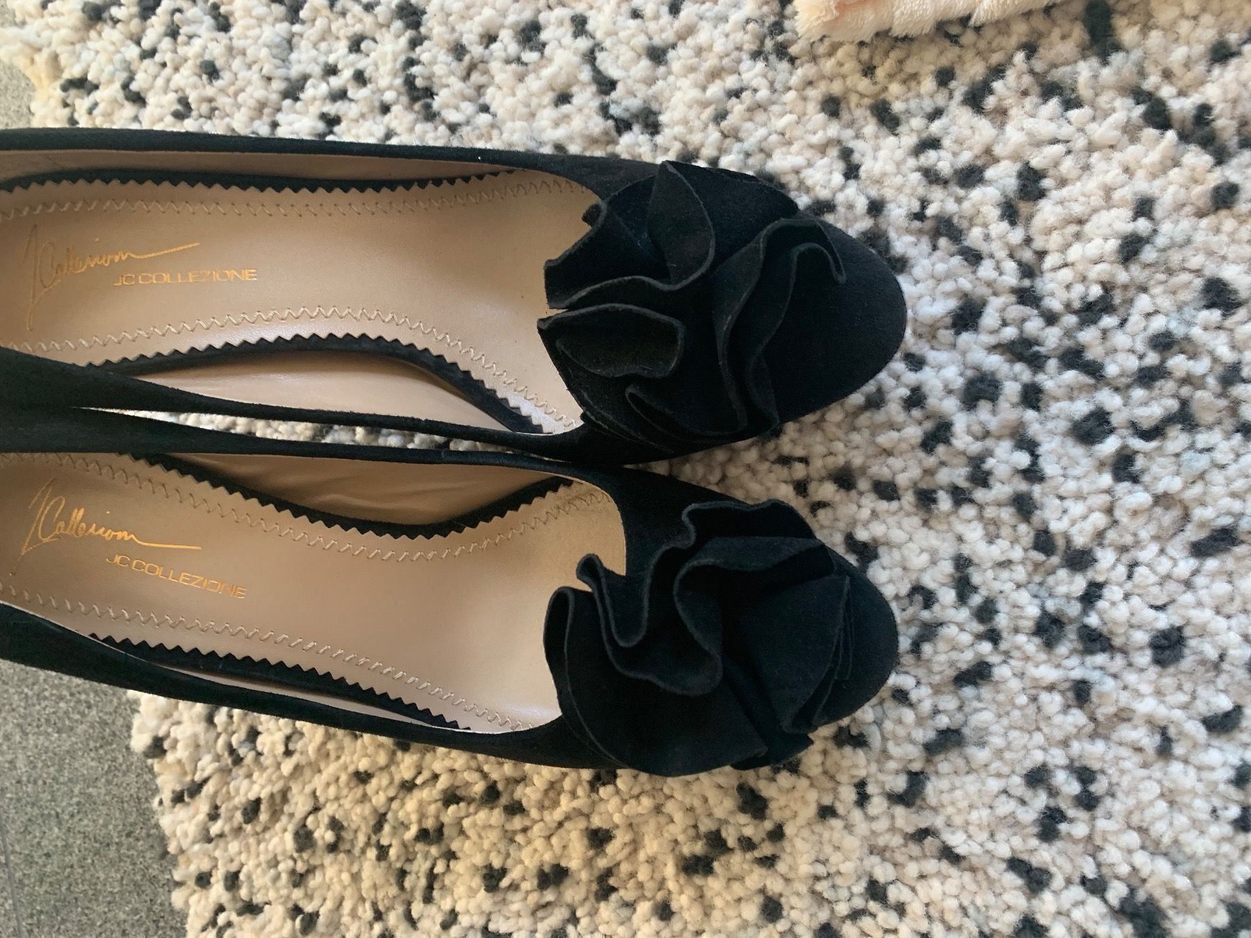 Damenschuhe: New black suede heels, 39 – Neu und originalverpackt aus Zug von Nat.yushkevich 1