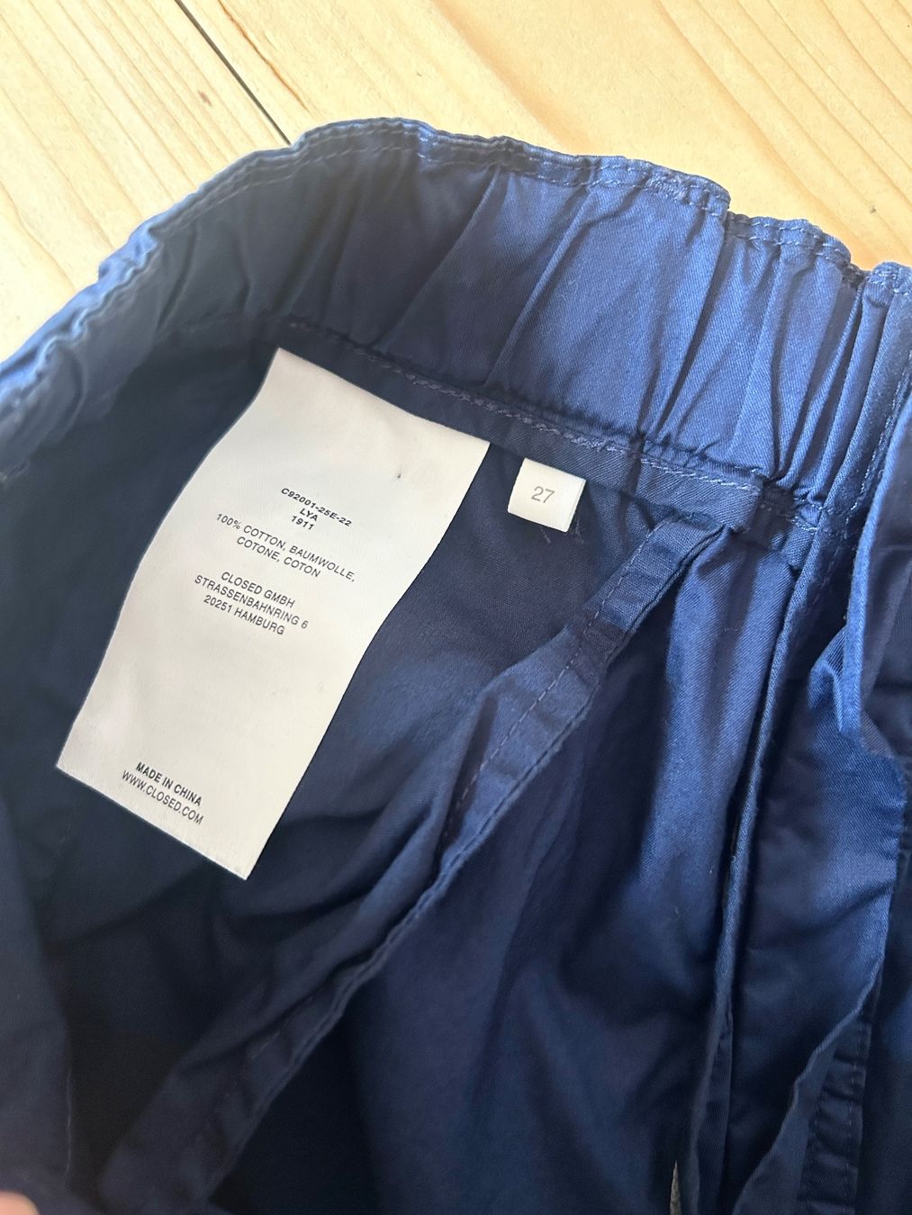 Closed Pantaloni: Closed Lya Shorts - W27 – Usato da Illnau venduto da Monkky 6