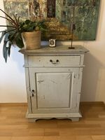 Alte Holzkommode zum Verkaufen
