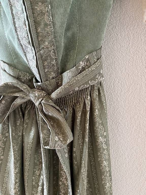 Kleider: Dirndl – Gebraucht aus Triesenberg von Micky62 1