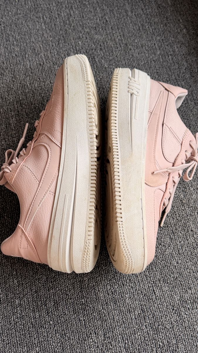 Nike Damenschuhe: Baskets Nike Air Force 1 rose taille 40.5  – Gebraucht aus Bulle von LeMoleson 4