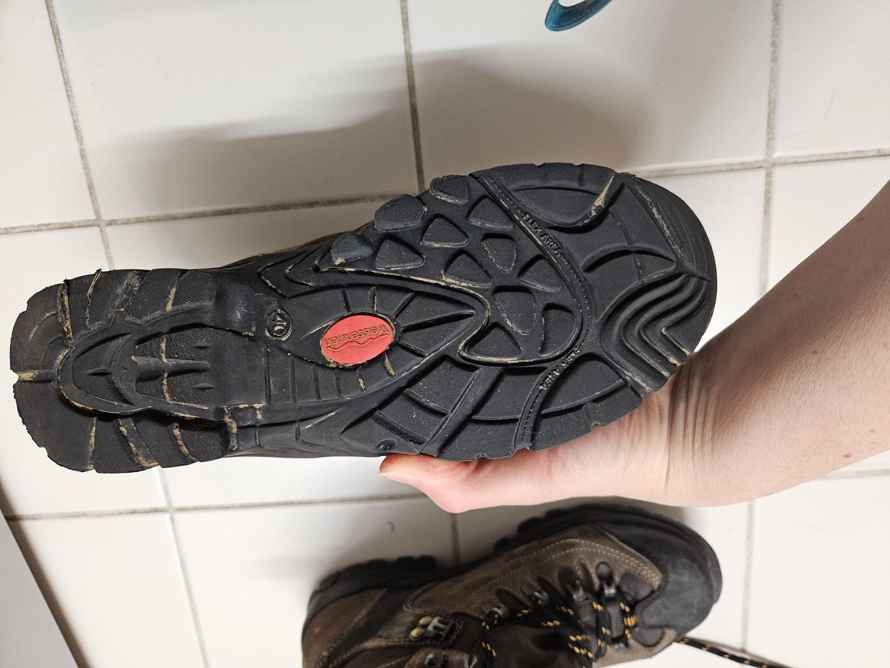Chaussures hommes: Wanderschuhe Weissenstein Gr. 40 – D'occasion à Embrach par Lilly2021 1
