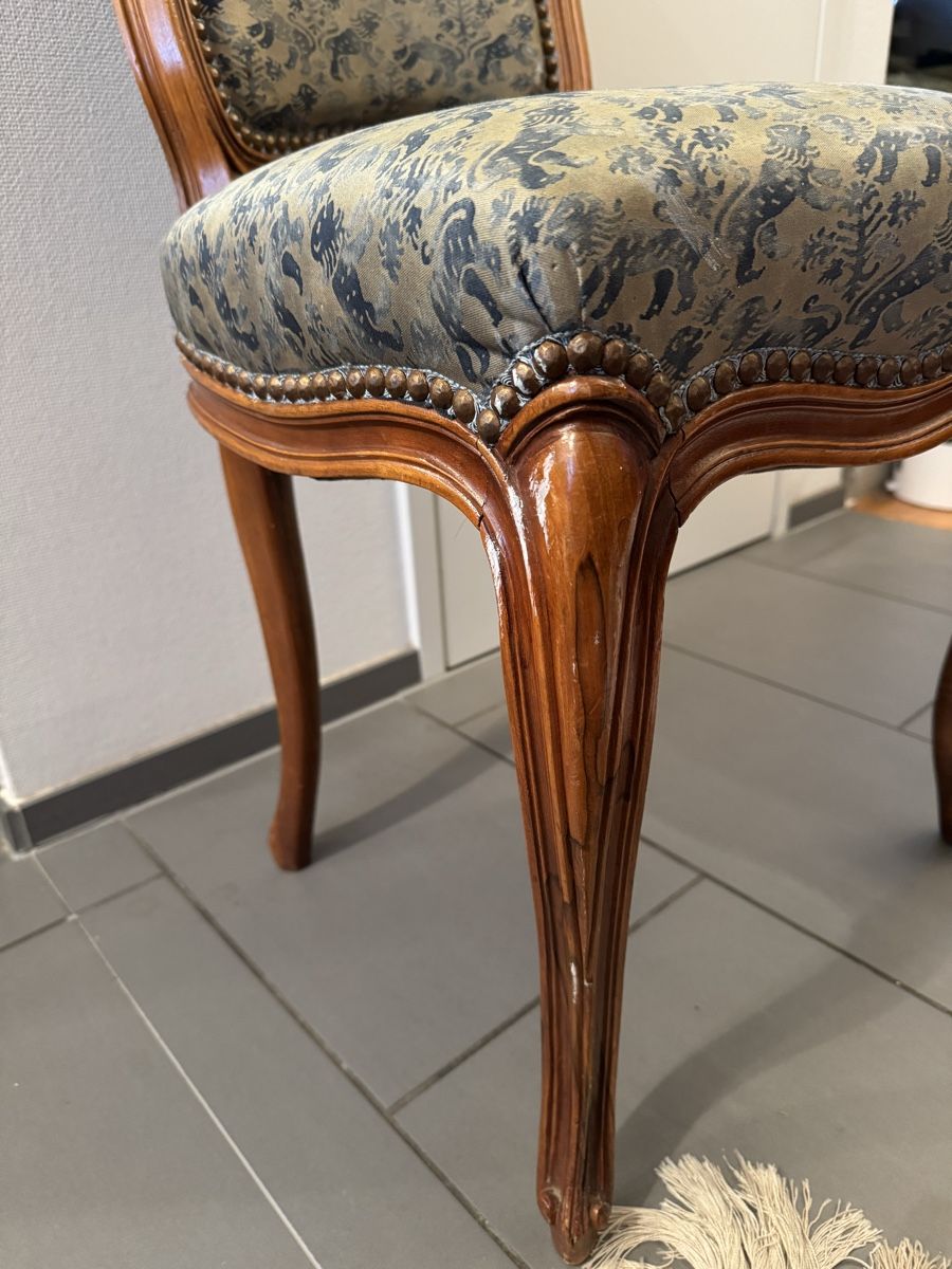 Chaises: Alte Stuhl gepolstert – D'occasion à Obfelden par cesarina10 2