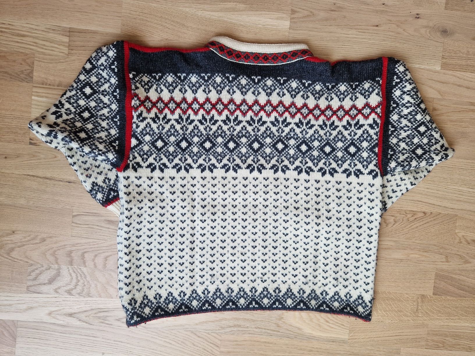 Pulls & Sweat-shirts: Pull Nordstrikk Laine Traditionnel Scandinave – D'occasion à Denges par elo_2zgb 2