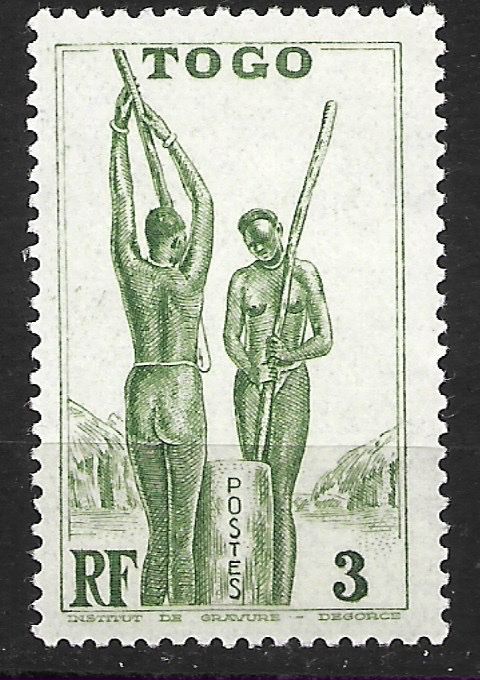 Tutti i francobolli: Togo 1941: Zerstampfen von Hirse – Usato da Zürich venduto da Rainstamps