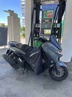 Yamaha NMAX 2024 joli gris en parfait état !