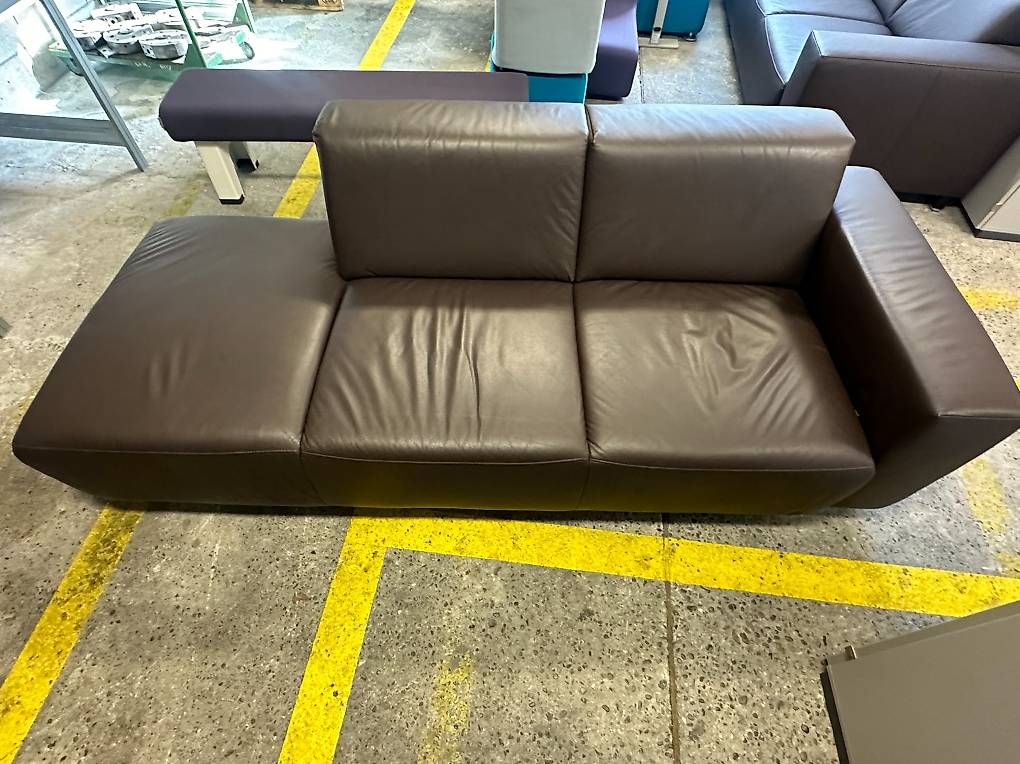 Divani: Lounge-Sofa (Kunstleder braun) – Usato da Winterthur venduto da mmoberwinti 2