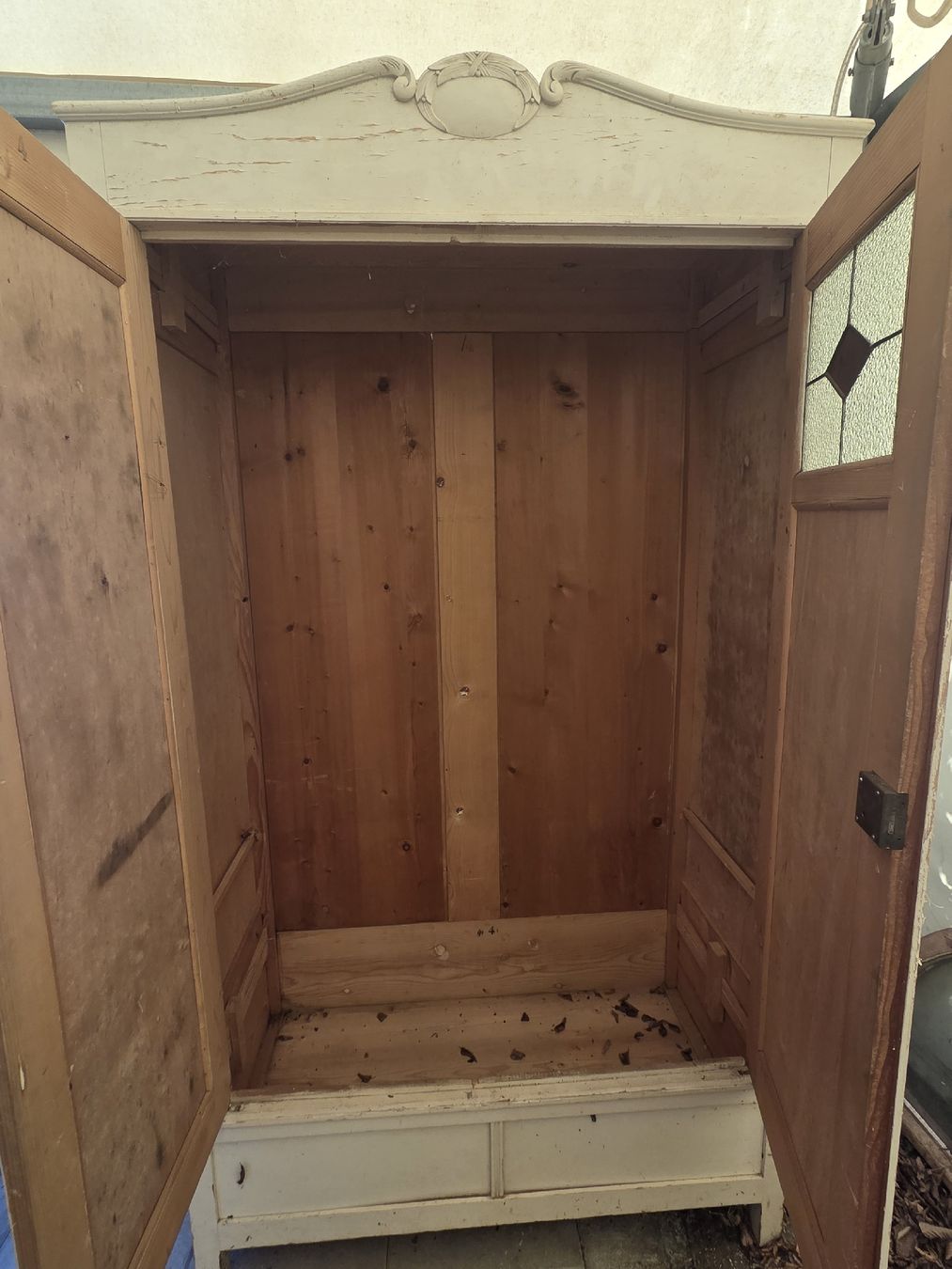 Armadi: Antiker Schrank – Usato da Däniken SO venduto da sugar-honey-pie 1