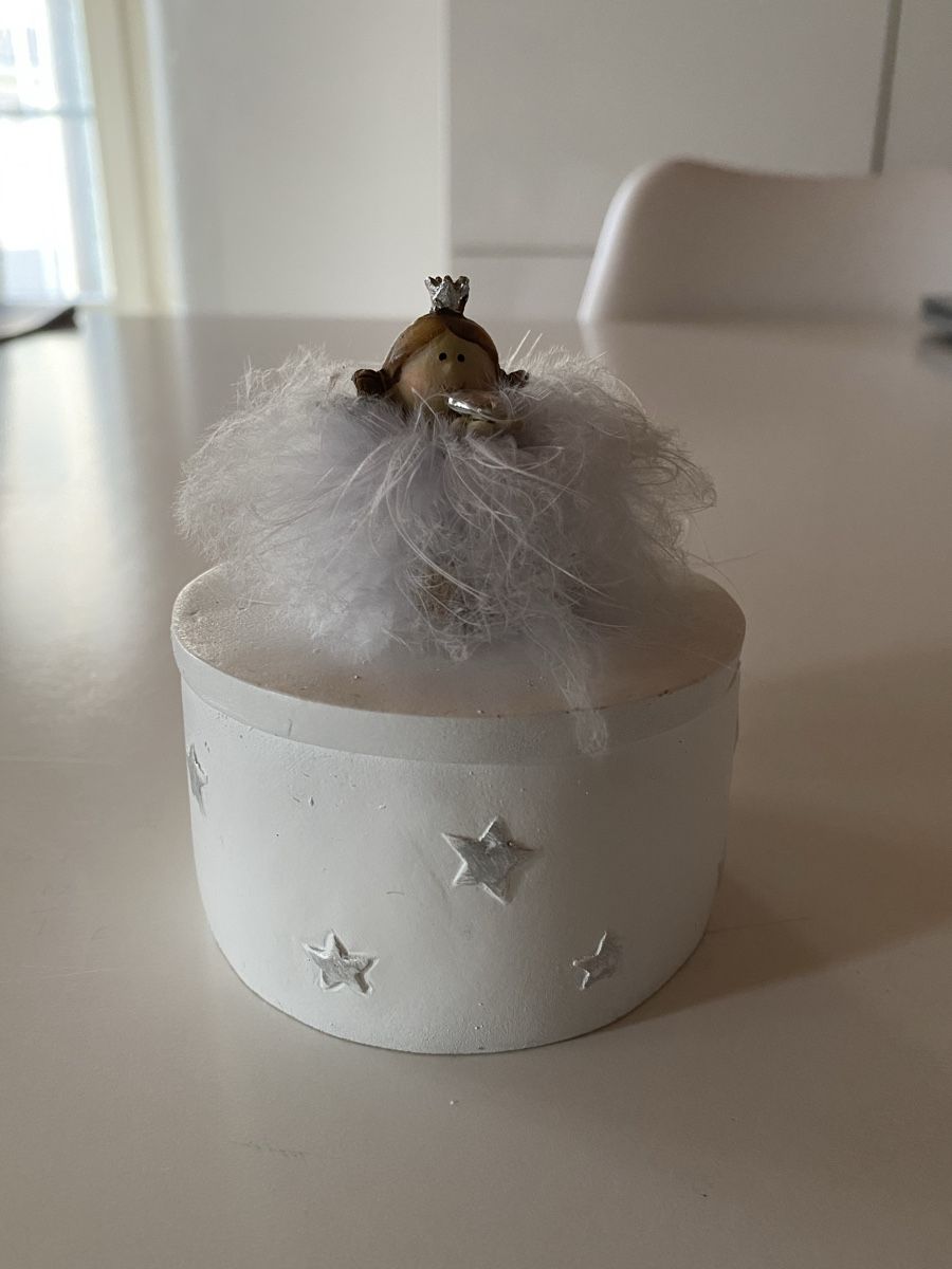 Alle Dekorationen: Weihnachtsdose Engel neu weiss – Neu und originalverpackt aus Brugg AG von Honeybee6