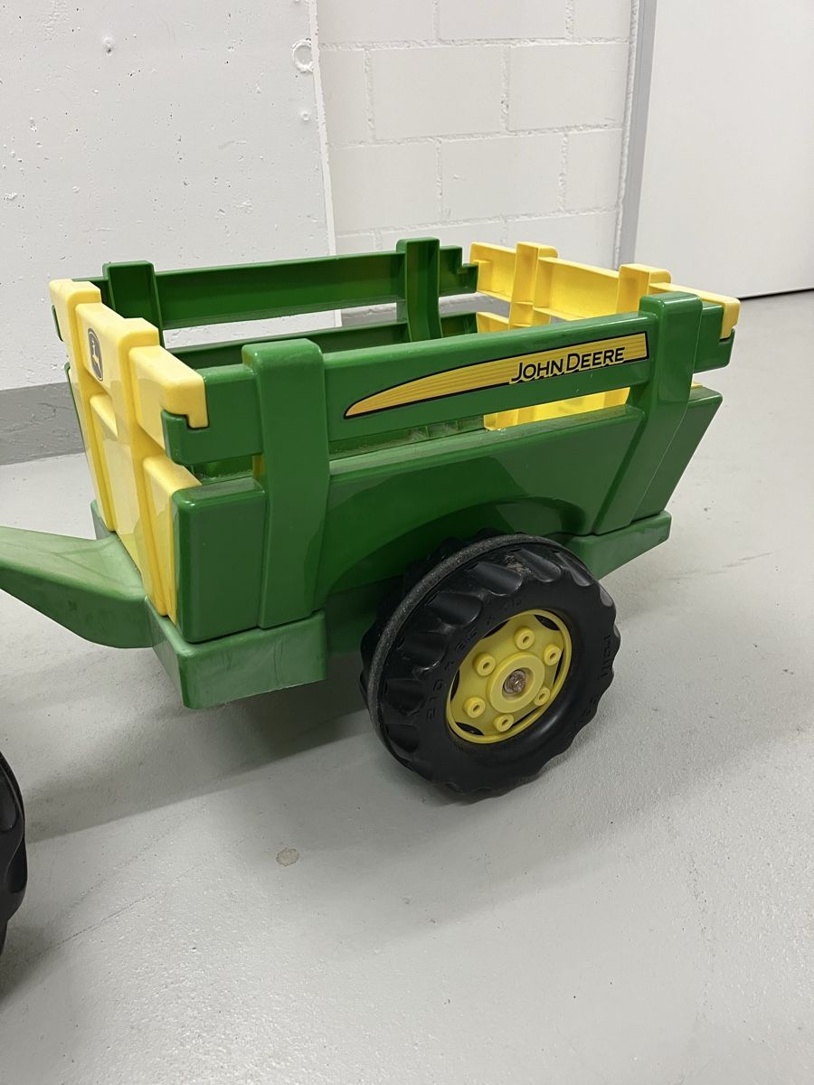 John Deere Veicoli per bambini: John Deere Kindertraktor mit Anhänger  – Usato da Münchwilen TG venduto da angim 1