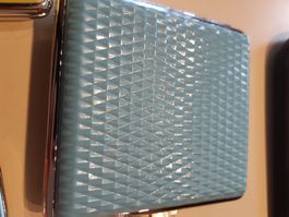 Zigaretten etui witziges innenleben hellblau