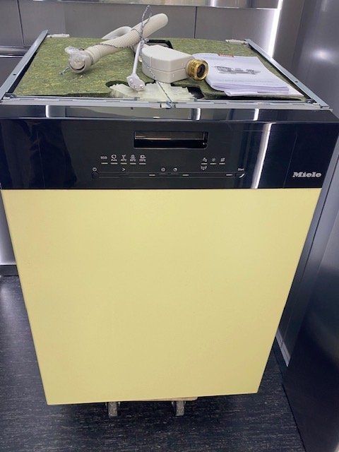 Miele Lavastoviglie: Abwaschmaschine Miele G3625-SCi JG. 20.11 2024 – Usato da Niederhasli venduto da Tigerproduct 4