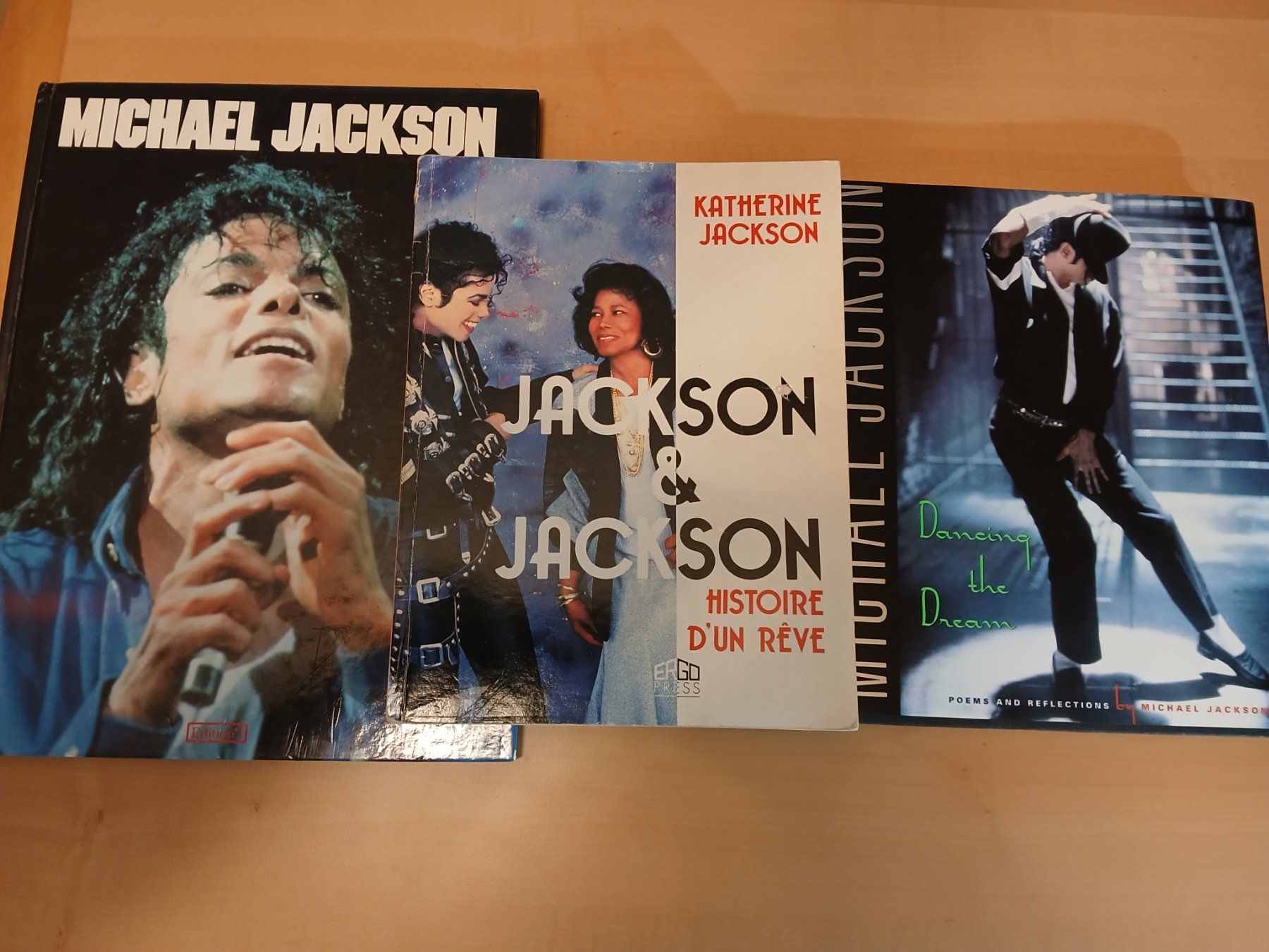 Bücher: Lot de 3 livres Michael Jackson – Gebraucht aus Renens VD von les_cr6r