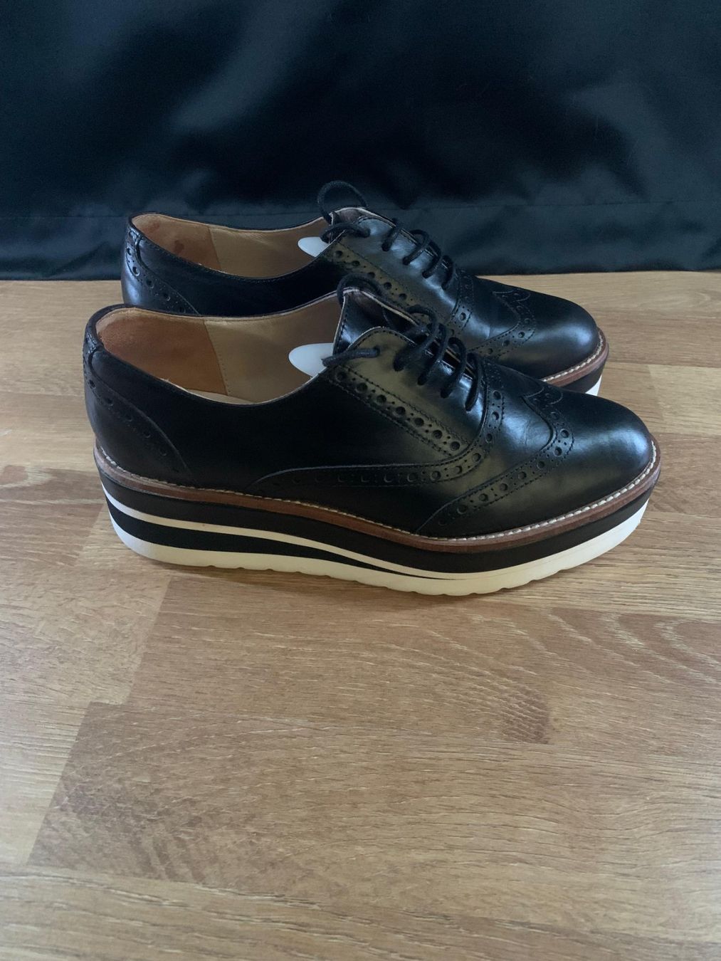 Navyboot Damenschuhe: NAVYBOOT Schnürschuhe Damen – Gebraucht aus Arbon von Halindra 3