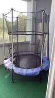 Kindertrampolin mit Sicherheitsnetz blau gebraucht