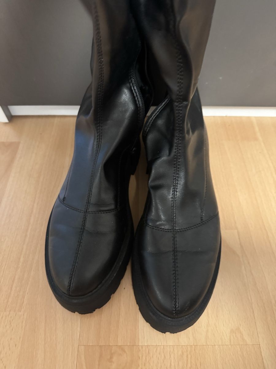 Stradivarius Scarpe da donna: Stradivarius Stiefel schwarz Plateau Grösse 38 – Usato da Heiden venduto da Sarah139 1