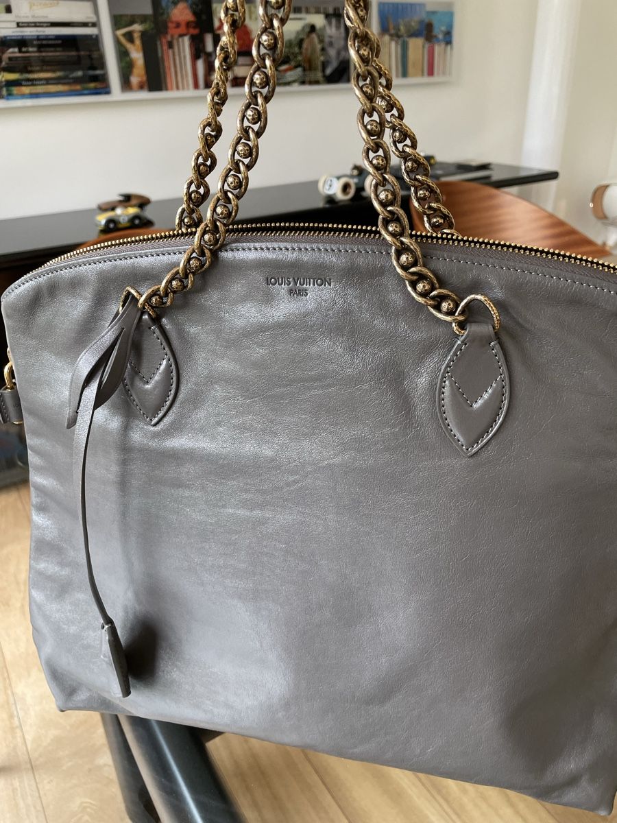 Louis Vuitton Sacs femmes: Louis Vuitton show collection limited edition Lock me – Neuf avec emballage d'origine à Cologny par Jul_ez 1