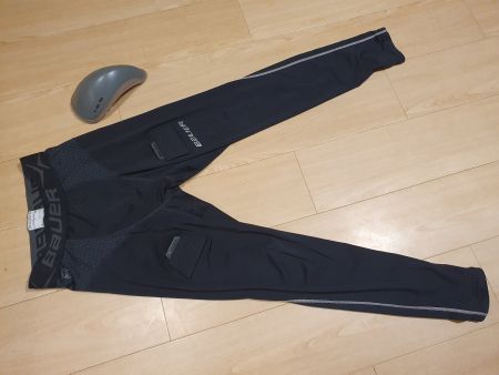 Bauer Eishockey Hose Gr S. mit Suspensorium Mueller