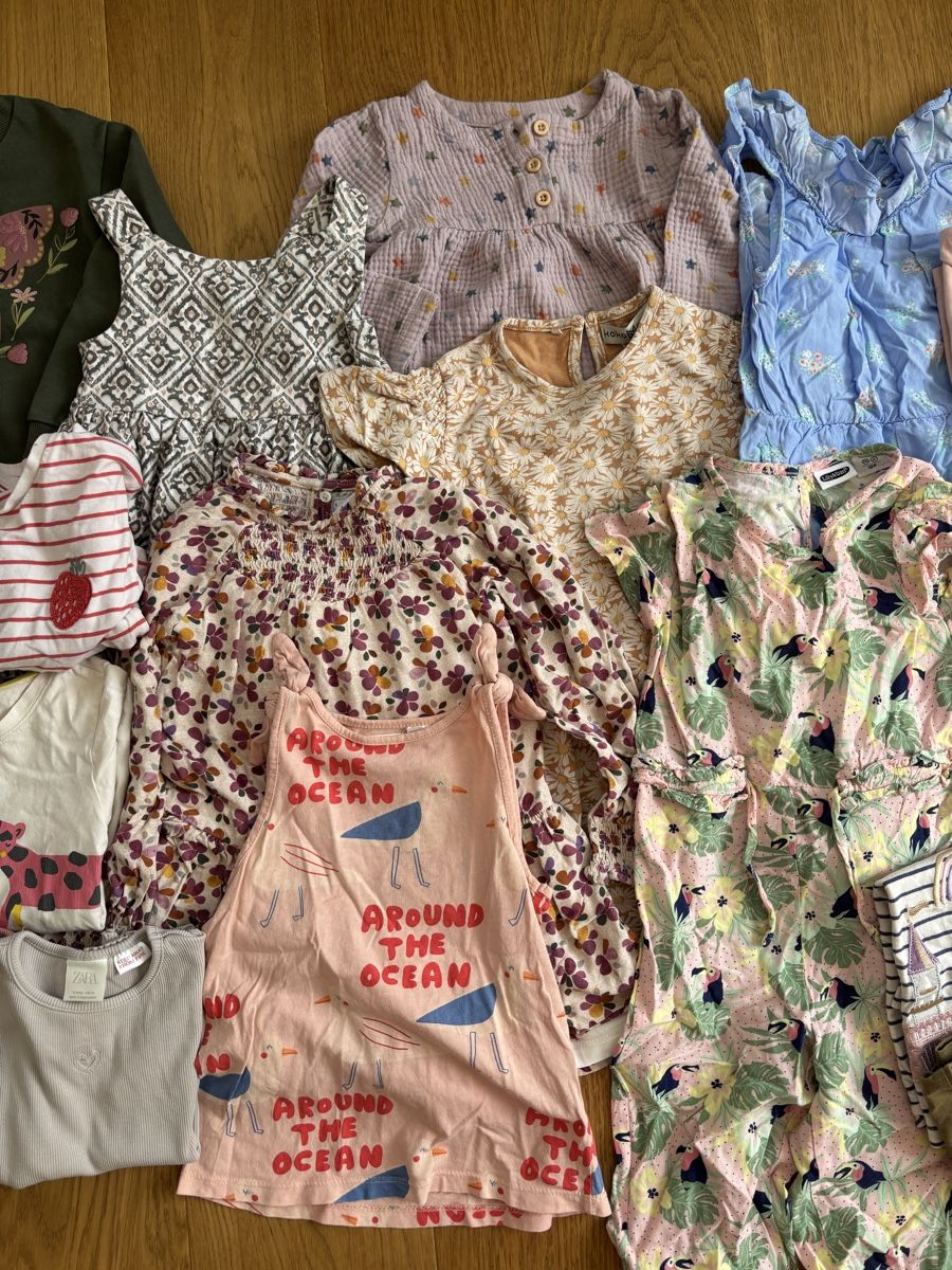 Lotti & Set di vestiti: Kleiderpaket Mädchen Gr. 98/104 – Usato da Adliswil venduto da L.Lau 2