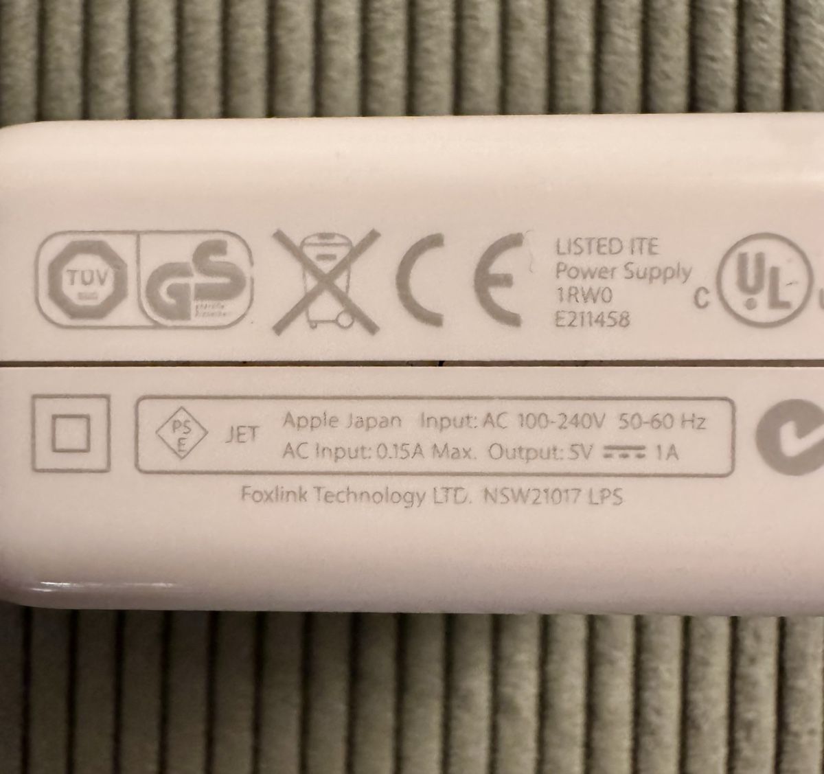 Apple Unità & Adattatore: Apple iPod USB Power Adapter A1102  – Usato da Niederwangen BE venduto da Schatam 2