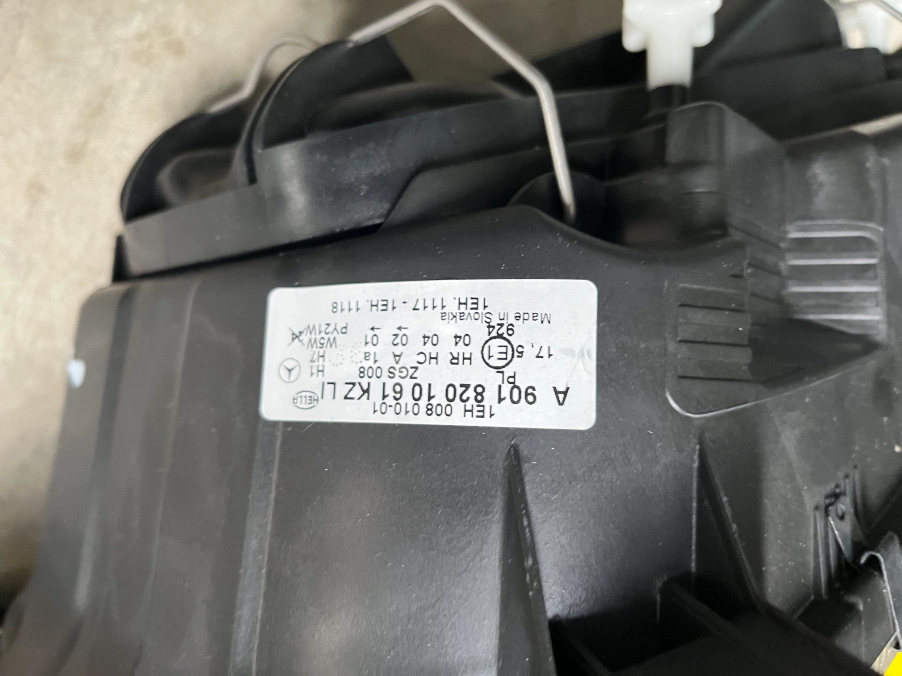 Hella Scheinwerfer: Mercedes Sprinter 901 Neuer Scheinwerfer links – Neu (gemäss Beschreibung) aus Remigen von Fazer 5