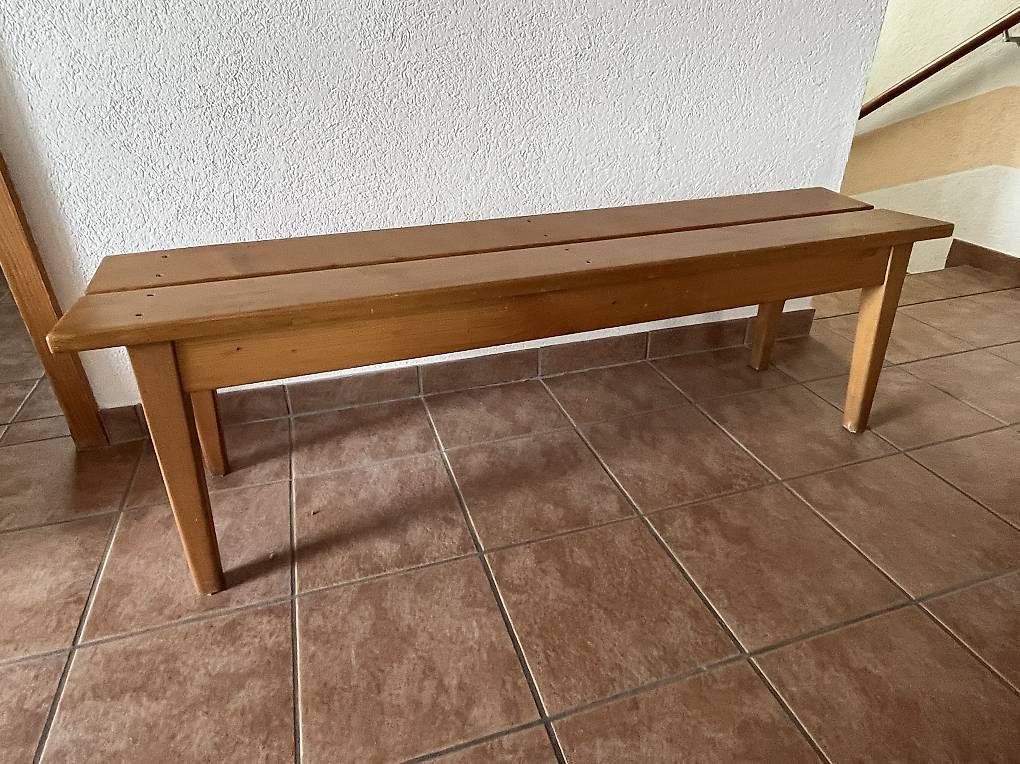 Bancs: Massiver Sitzbank – D'occasion à Büren an der Aare par tadowa