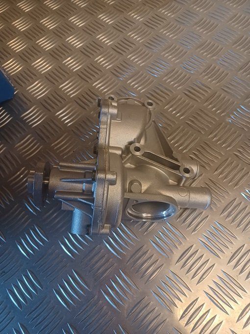 Pompe & Parti di ricambio: Audi 80/ VW etc. Wasserpumpe – Nuovo (secondo la descrizione) da Oeschgen venduto da Kuppi 2