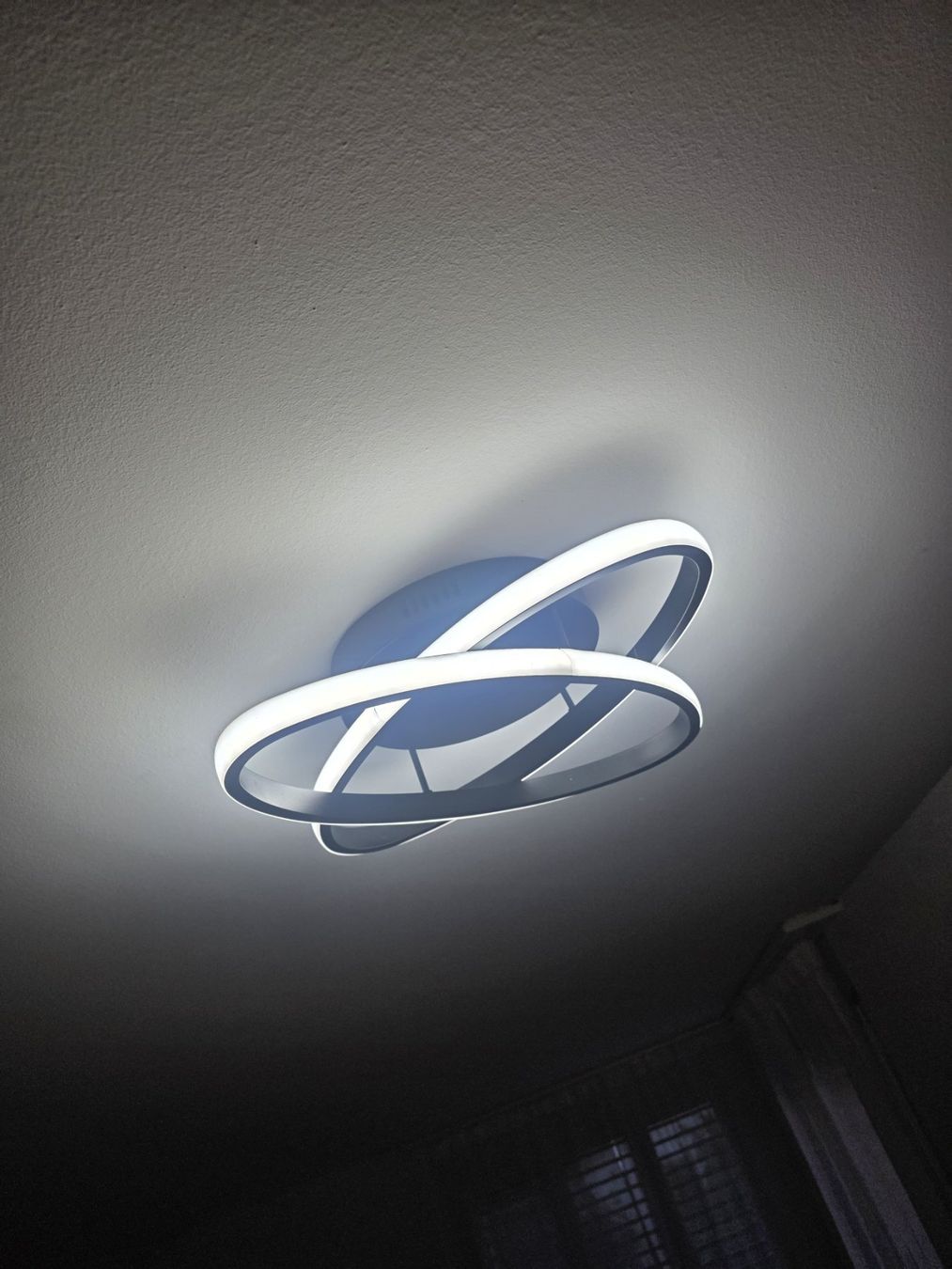 Lustres & lampes de plafonds: Deckenleuchte modern LED Ringe schwarz neu – D'occasion à Beinwil am See par amanda12345