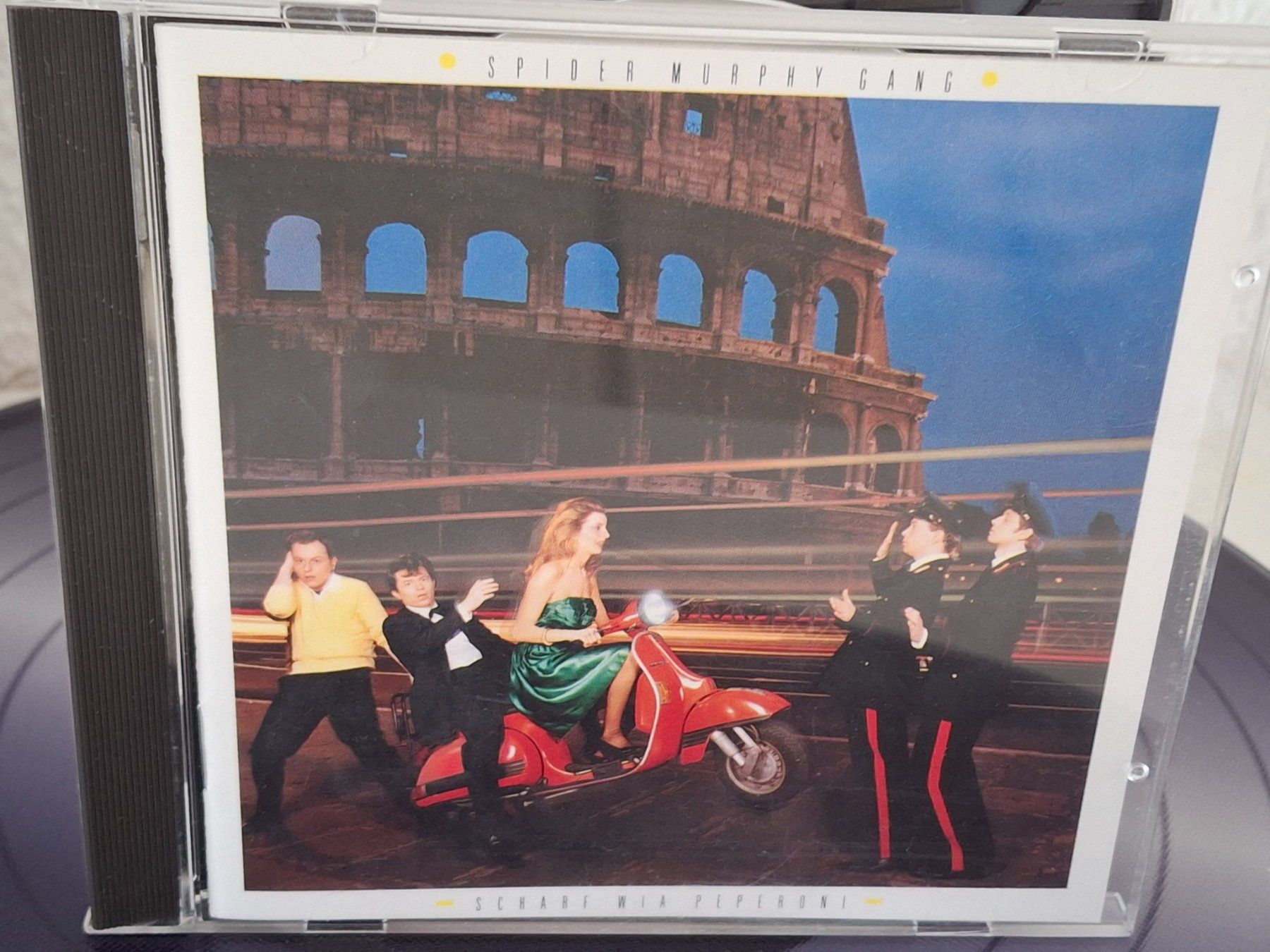 CD: CD Spider Murphy Gang - Scharf  Wia Piparoni - – Usato da Aarberg venduto da Jackup1