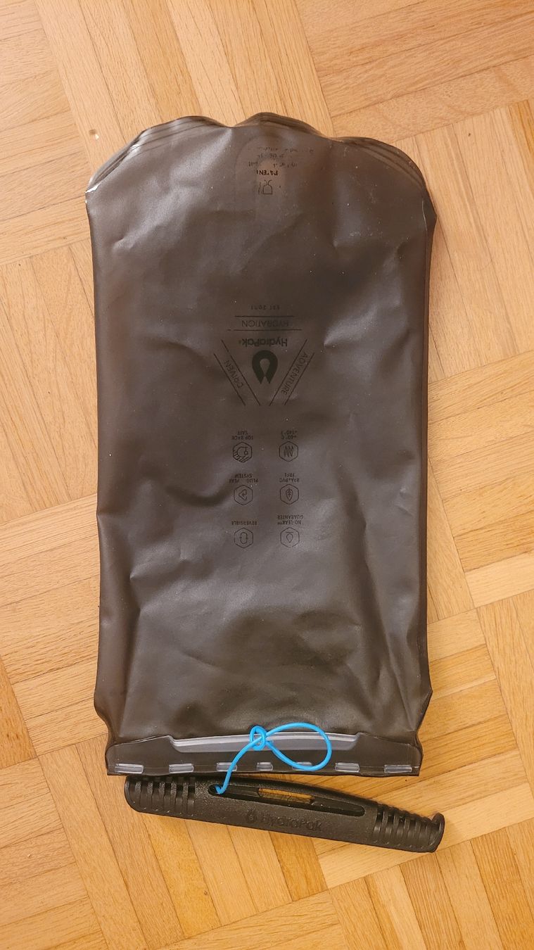 Evoc Sonstiges zum Bergsteigen & Wandern: EVOC Hydrapak Hydration Bladder Trinkblase 2L – Gebraucht aus Birsfelden von samurai99 1