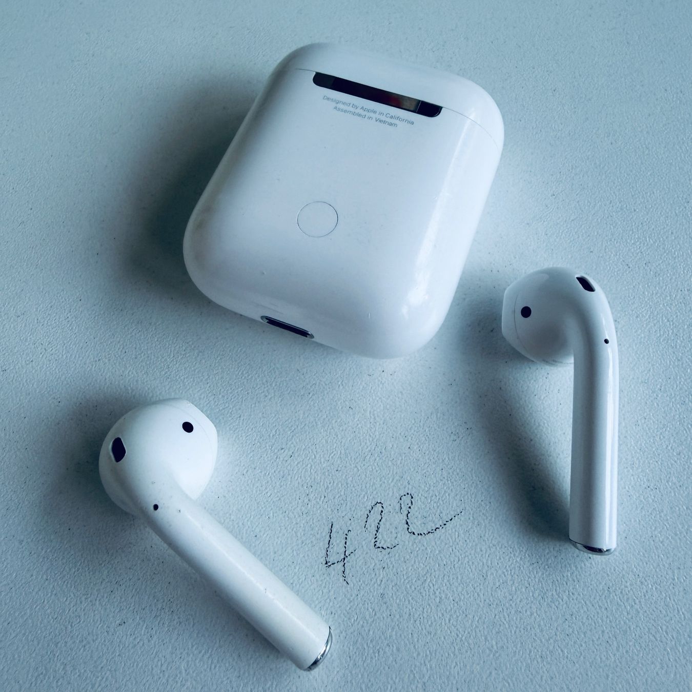 Apple Casques audio: Original Apple AirPods 2 Gen. Wireless Kopfhörer & Case – D'occasion à Basel par MY.AIRPODS.SHOP 2