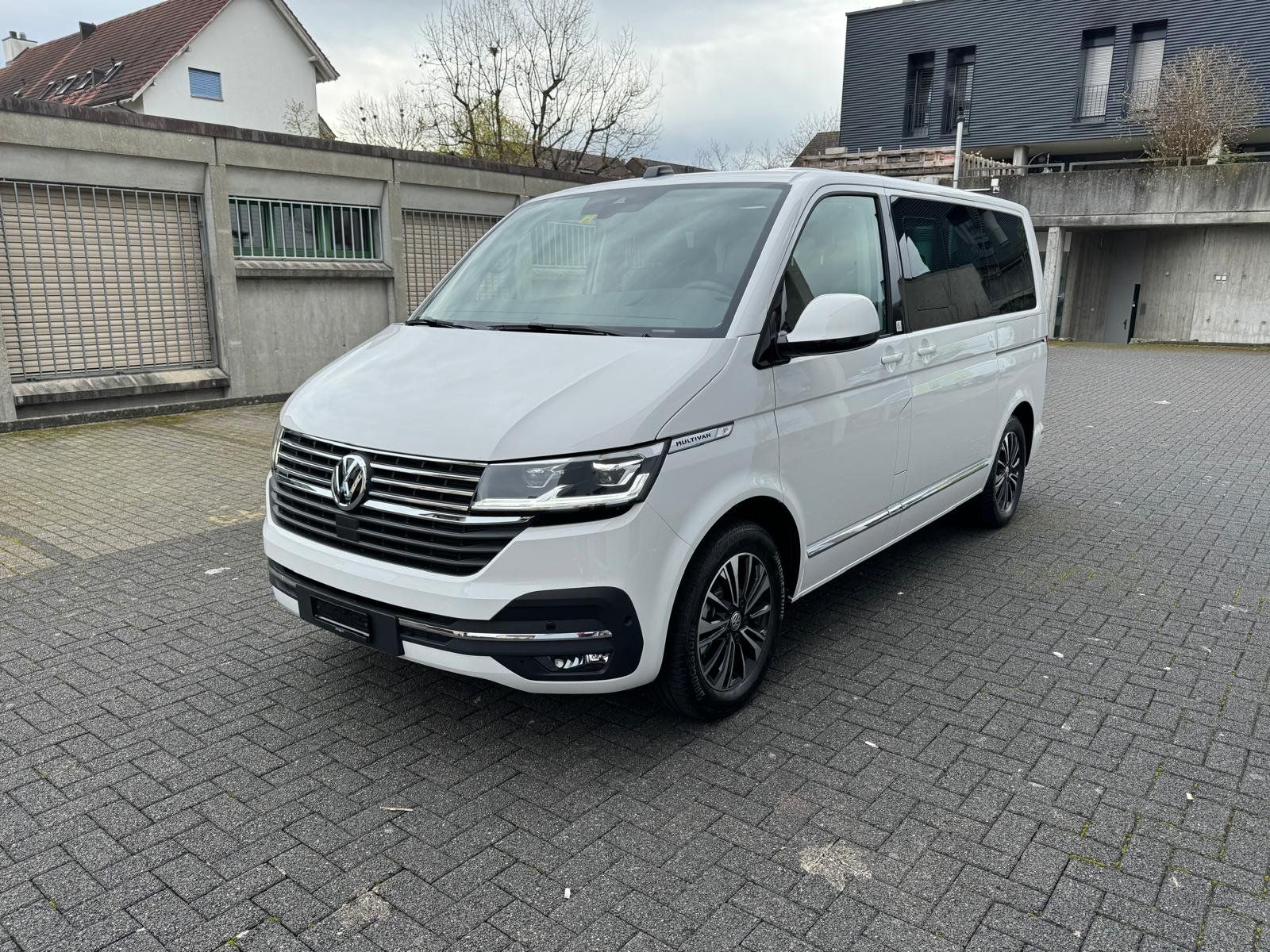 VW Automobili: VW Multivan T6.1 – Usato da Lupfig venduto da feris