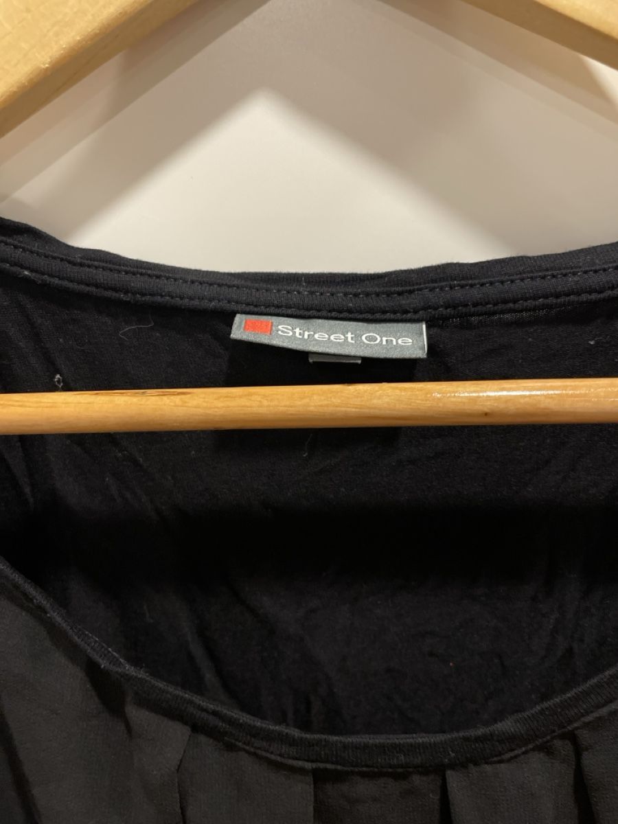 Blusen: Schwarze Bluse Street One Grösse 42 – Gebraucht aus Täuffelen von Nice800 3