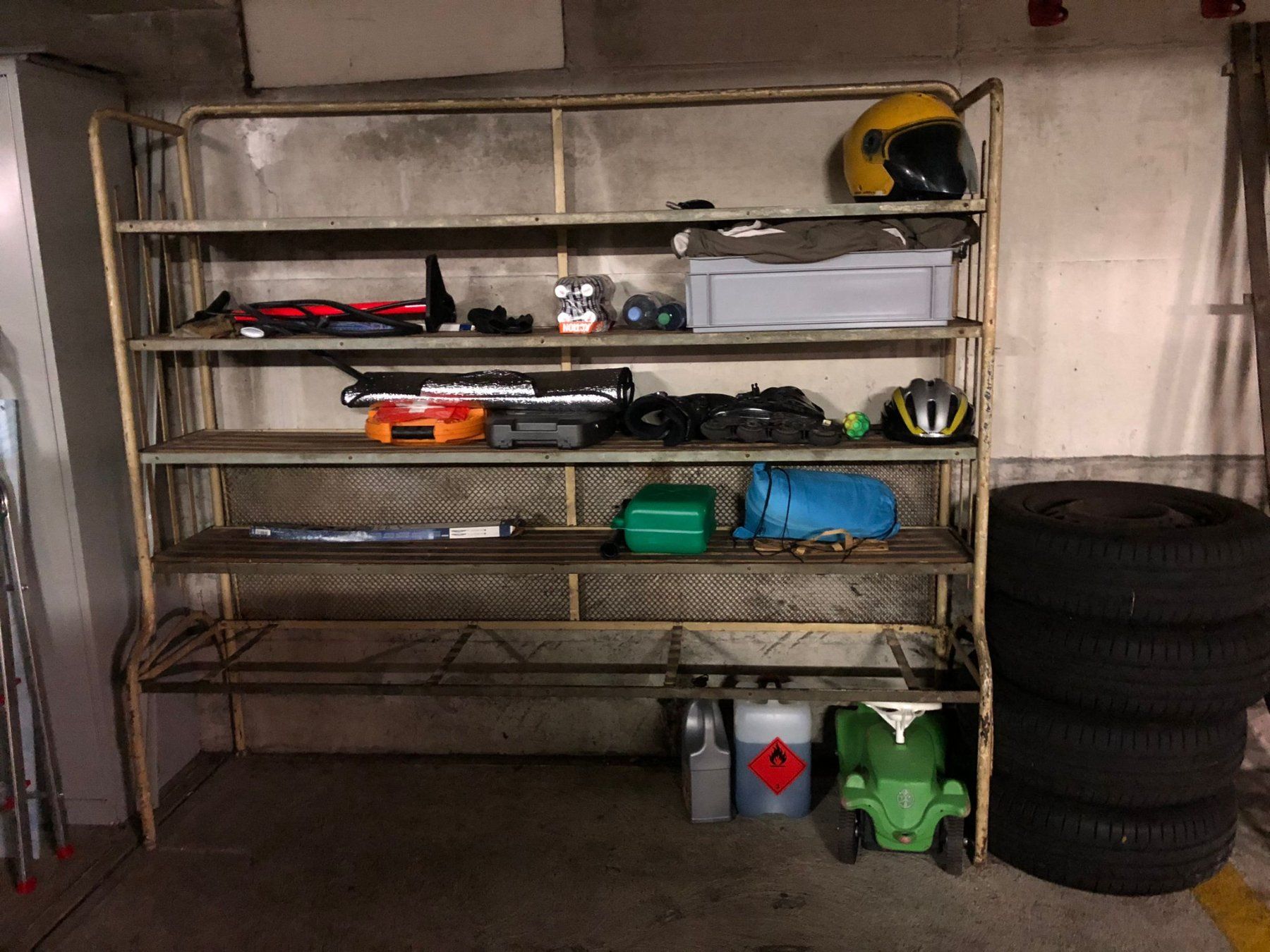 Scaffali: Fast GRATIS: Kellerregal / Garagengestell – Usato da Wallisellen venduto da mir_xd29
