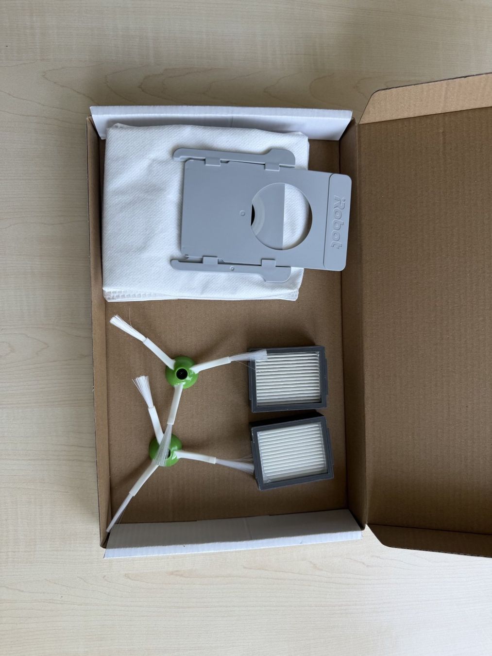 Irobot Aspirateurs & Accessoires: iRobot Roomba i7 mit Clean Base Absaugstation – D'occasion à Gümligen par Red_XIII 4