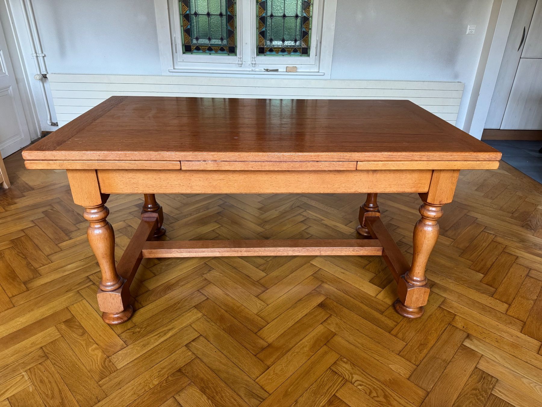 Tische: Table extensible en bois massiif – Gebraucht aus Neuchâtel von vid_5jwg