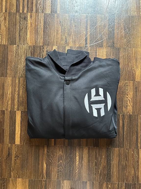 Giacche: James Harden / Adidas – Usato da Basel venduto da Mike744 1