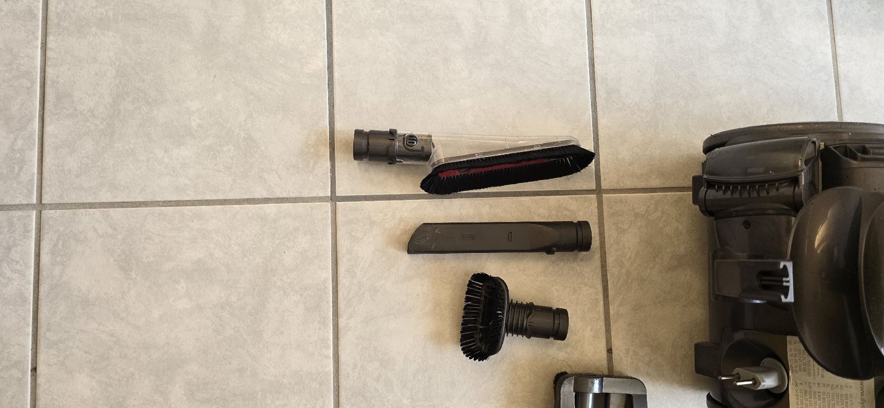 Dyson Aspirapolveri & Accessori: Dyson DC32 Exclusive  – Usato da Brügg BE venduto da ame_gjp8 3