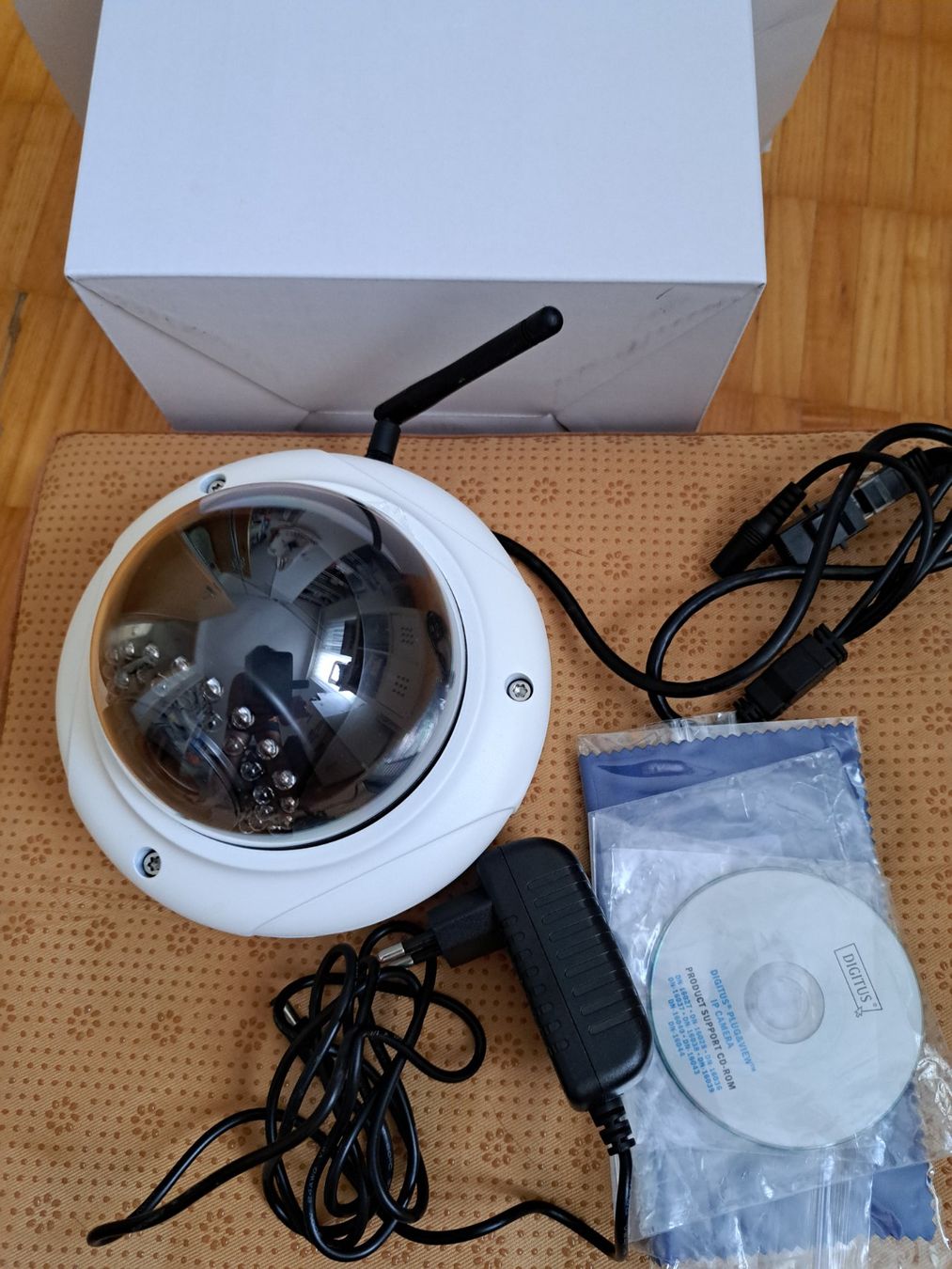 Webcams: Digitus Plug&View "OptiDome Pro" WLAN / Neuwertig! – Gebraucht aus Fischbach-Göslikon von Reddy1