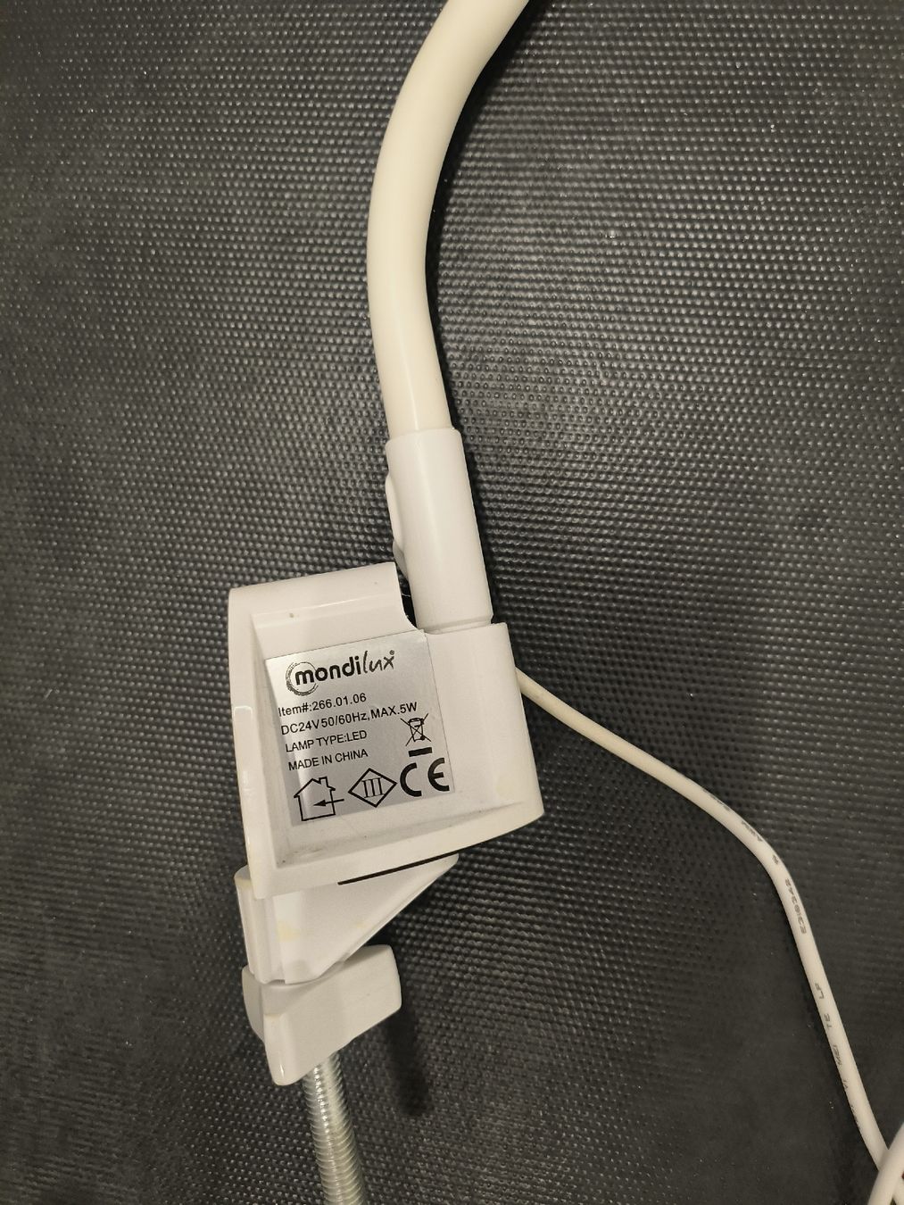 Micasa Lampen: Lampe de bureau LED Mondilux flexible. – Gebraucht aus Crissier von Etoile-verte 3