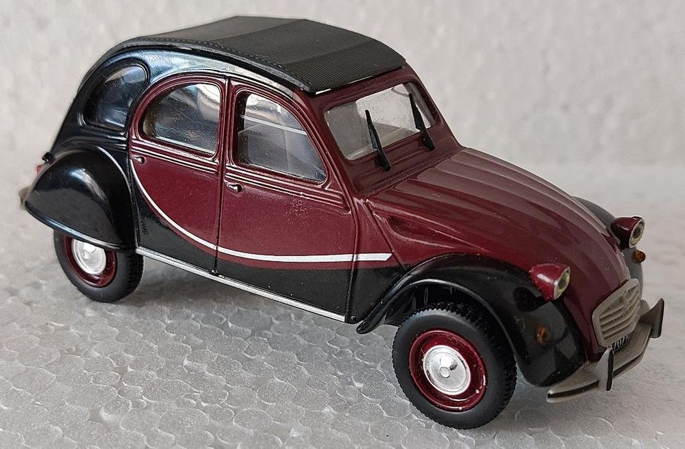 Norev France 1/43 – Citroën 2CV 6 Charleston – Jaune Et Noire – Occasion Très Bon état (sans Boîte)
