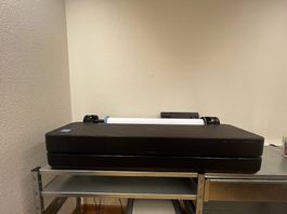 HP DesignJet T630 36 Plotter + Zub. & Garantie bis 10/2026