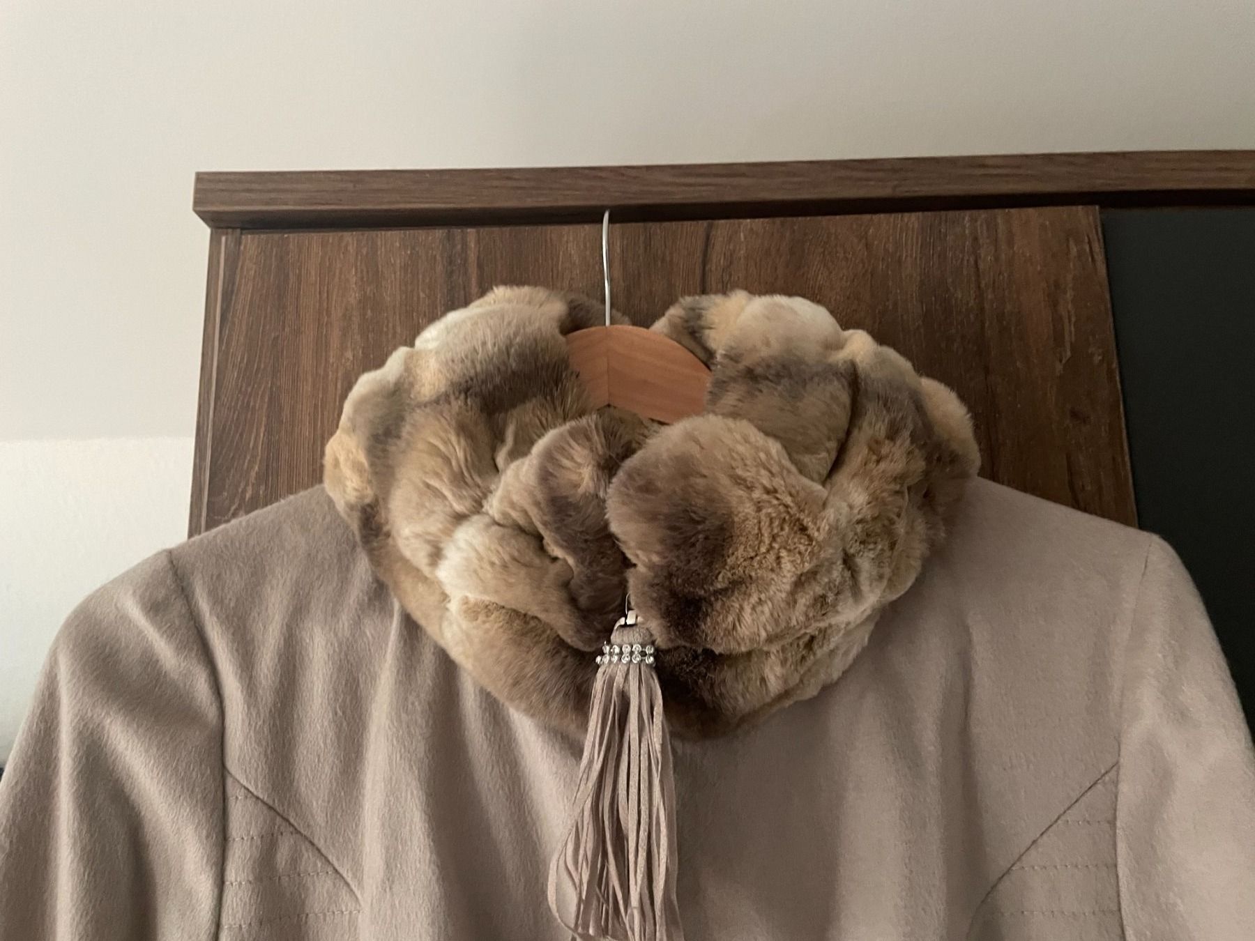 Giacche: Giacca con cashmere e pelliccia – Usato da Meilen venduto da val_tsv8 4