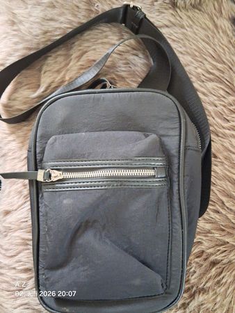 Tasche schwarz verstellbar Top Zustand. 1x getragen 